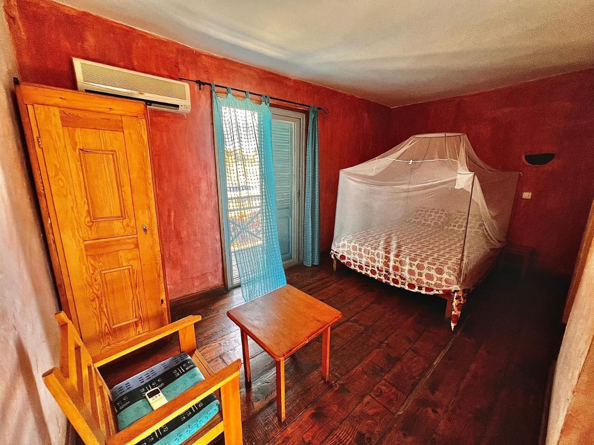 Flyfishes Hotel Saint-Louis Esterno foto